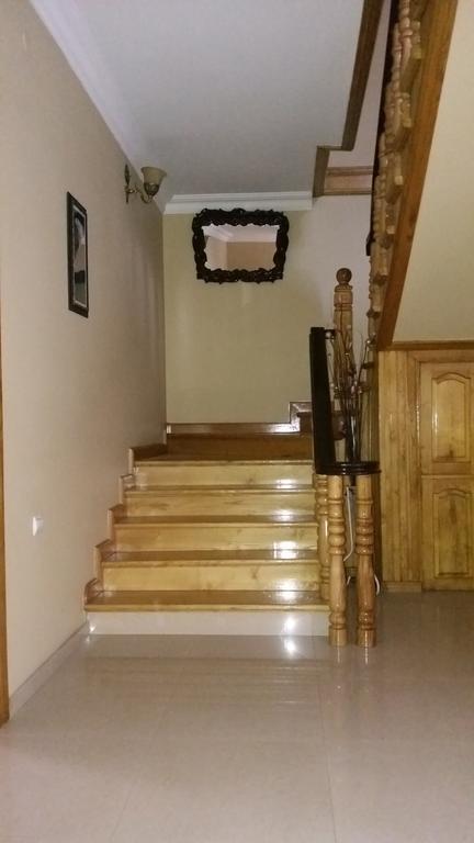 Guest House Kartvelishvili Батумі Екстер'єр фото