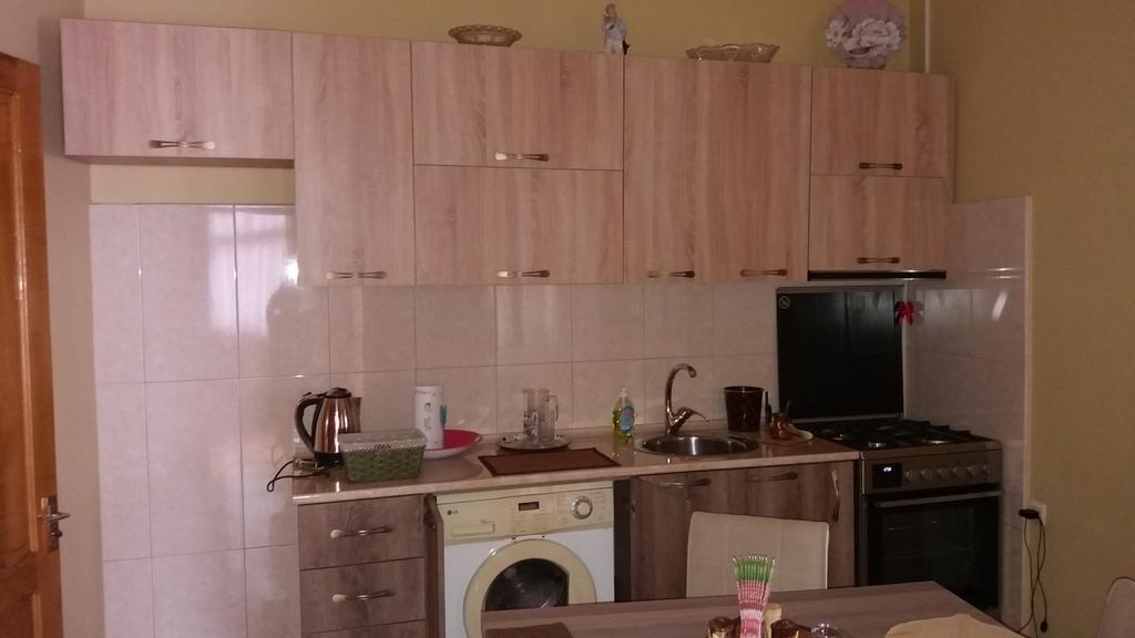 Guest House Kartvelishvili Батумі Екстер'єр фото