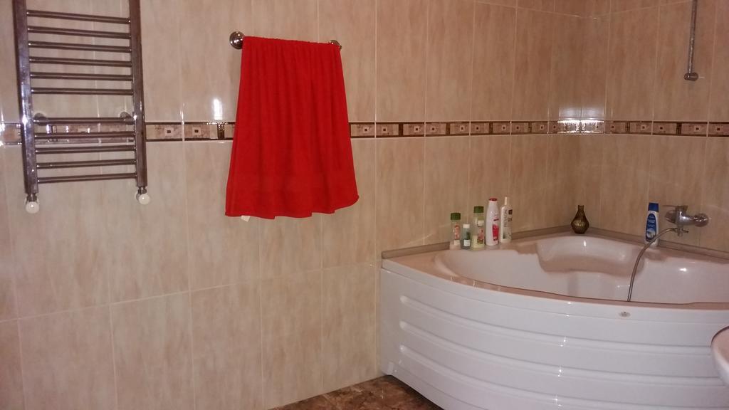 Guest House Kartvelishvili Батумі Екстер'єр фото