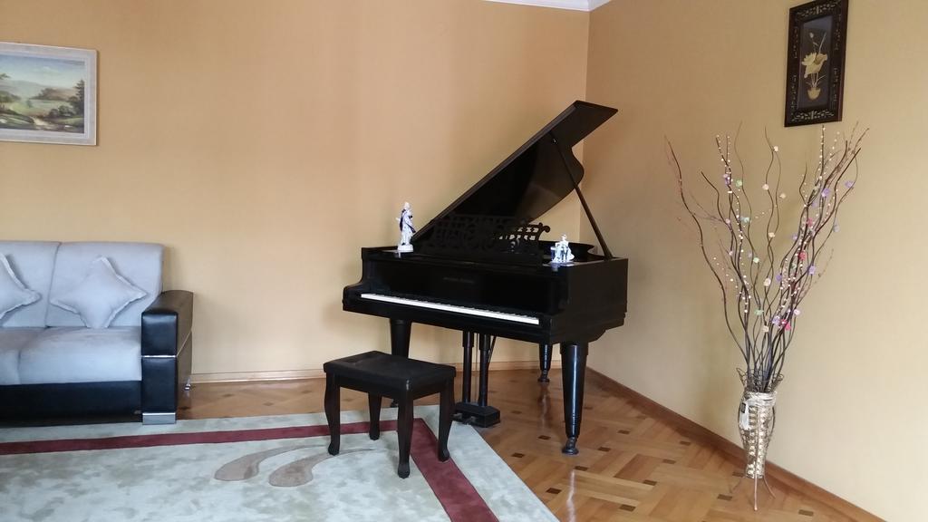 Guest House Kartvelishvili Батумі Екстер'єр фото