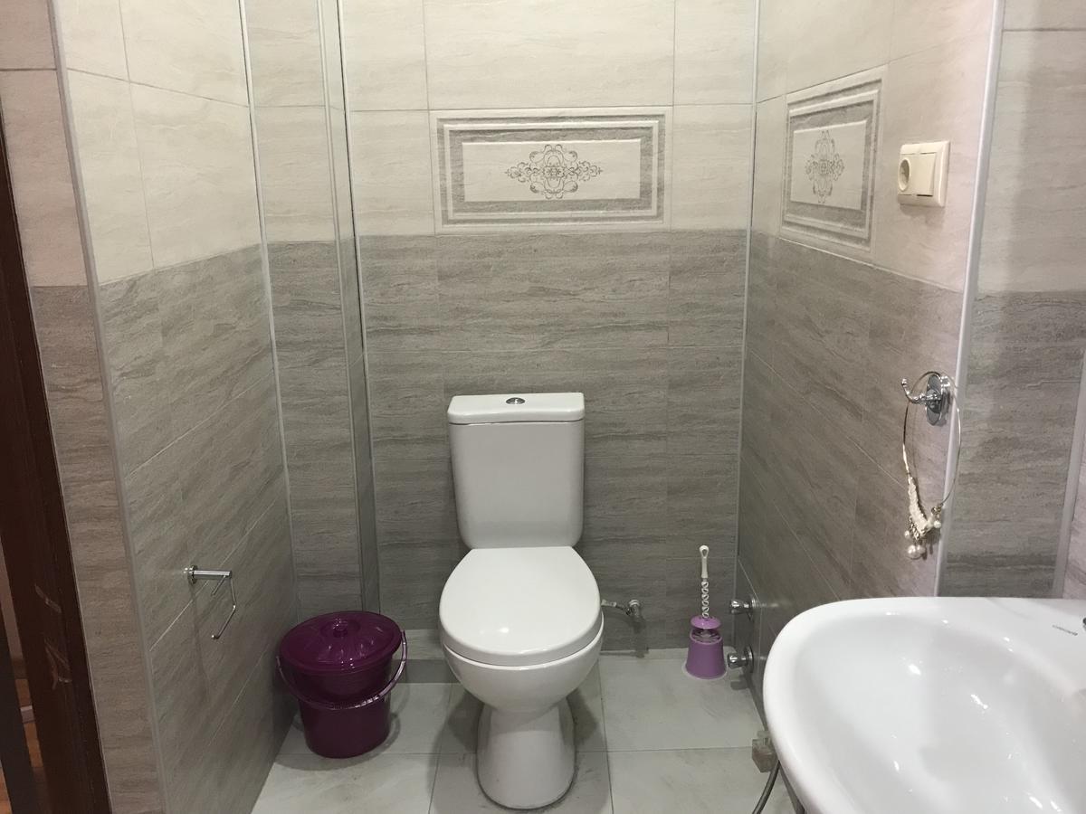 Guest House Kartvelishvili Батумі Екстер'єр фото